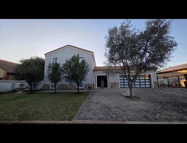4 BEDROOM HOUSE FOR SALE IN BOUGAINVILLEA SECURITY ESTATE
